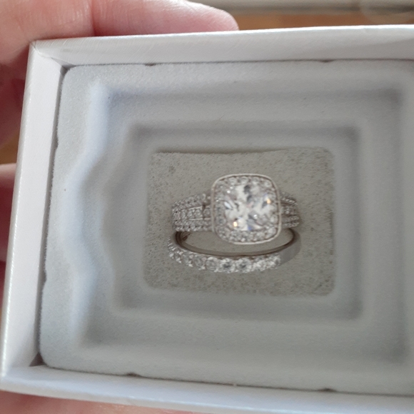 Wedding set - Picture 1 of 5